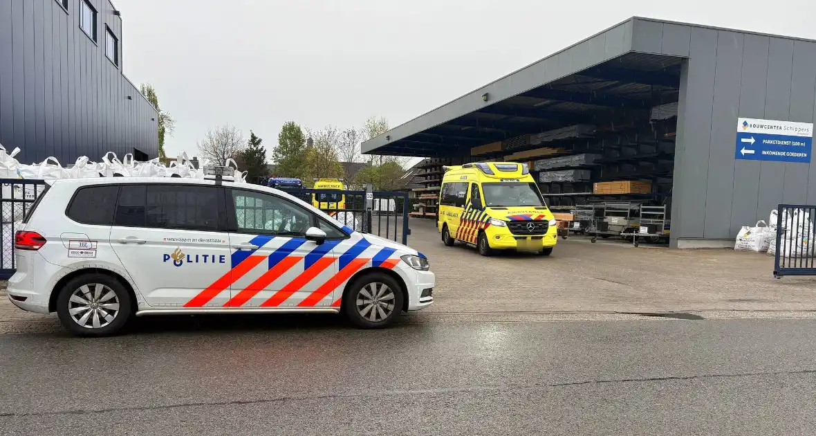 Persoon zwaargewond bij ongeval met heftruck