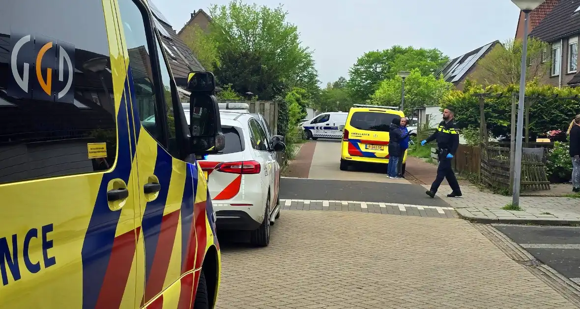 Veel hulpdiensten ingezet voor melding steekincident - Foto 5