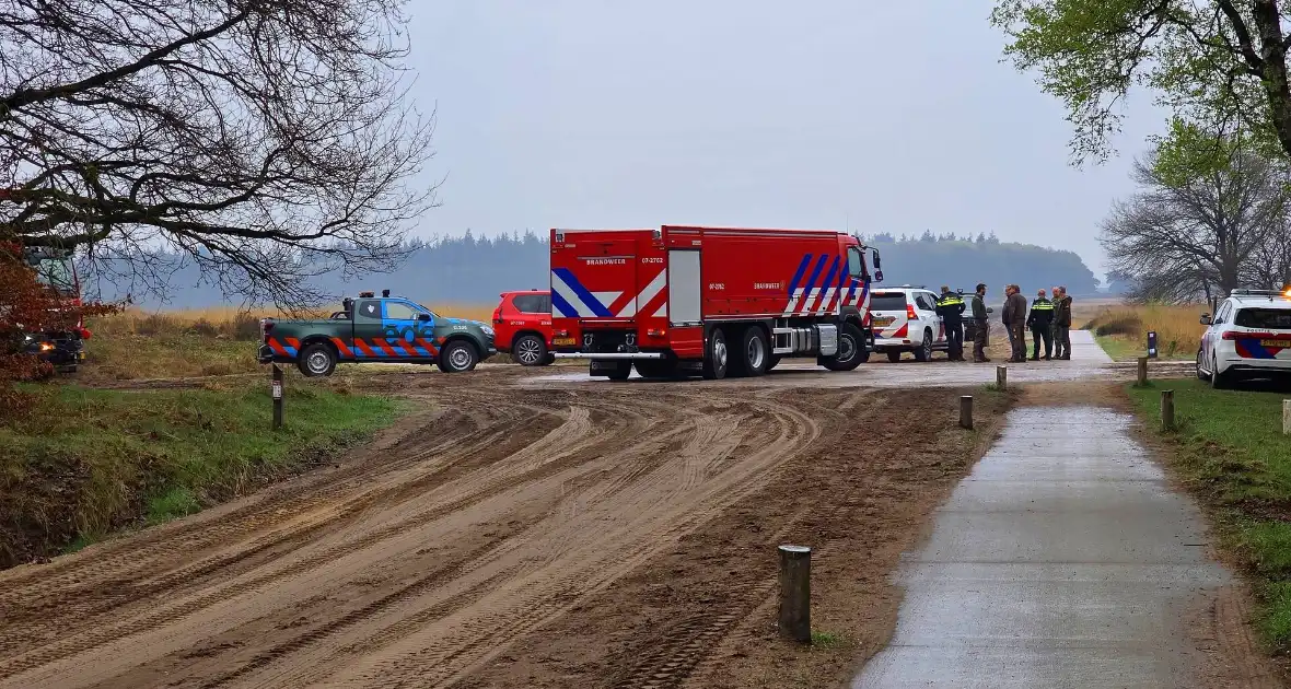Brandweer ingezet voor heidebrand - Foto 1