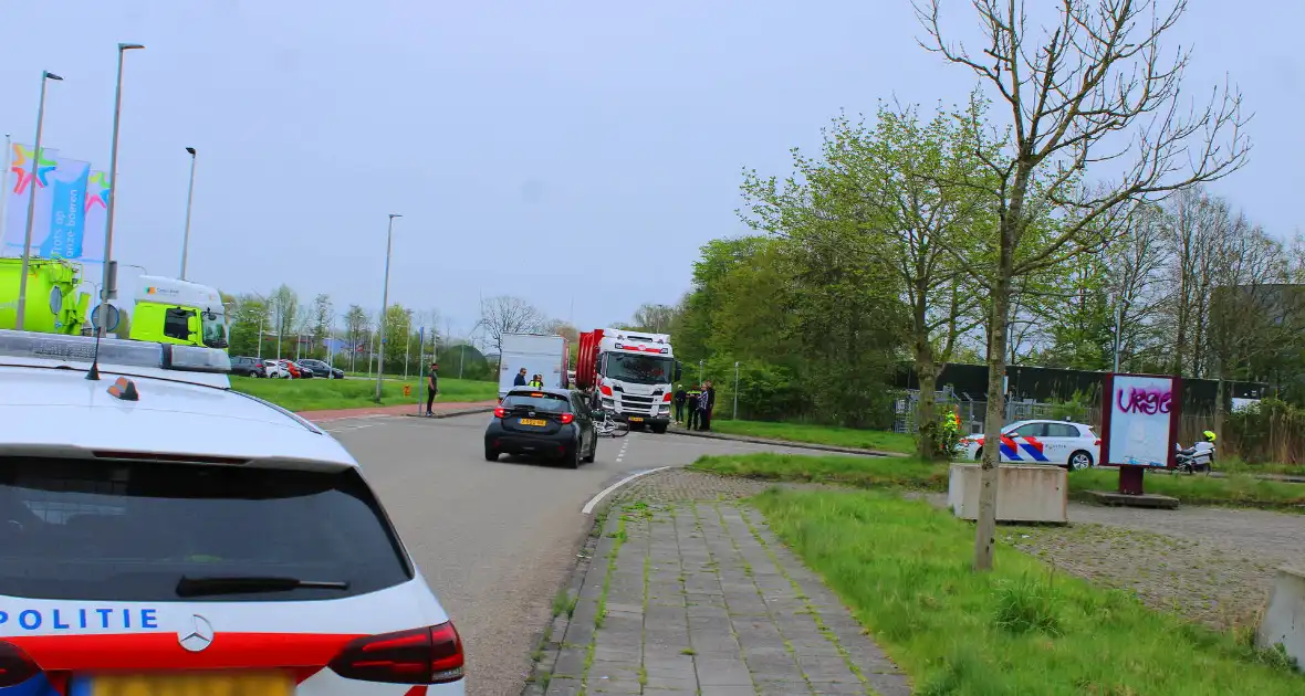 Botsing tussen fietser en bakwagen - Foto 1