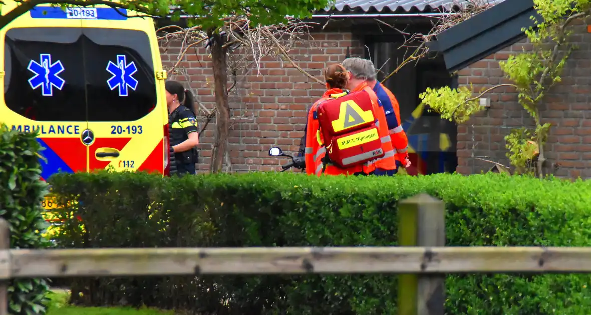 Traumateam ingezet voor medische noodsituatie op manege - Foto 4
