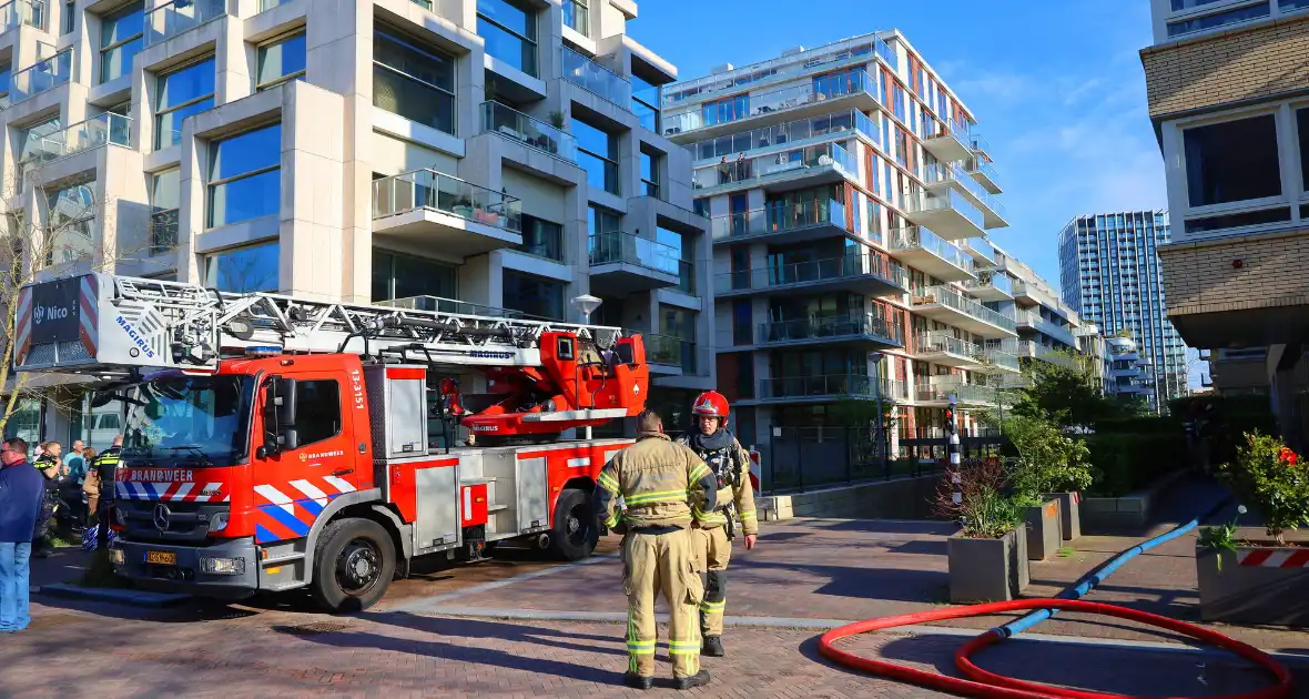Brandweer zet zich in voor woningbrand