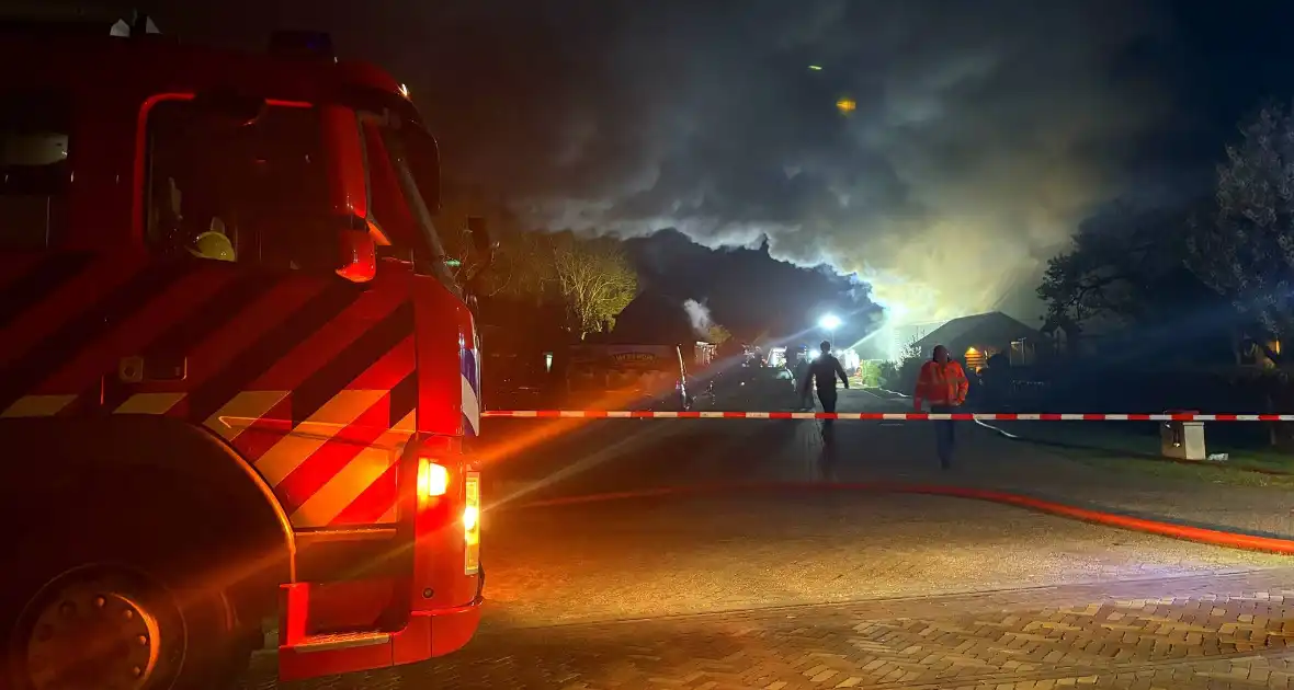 Brand in schuur met zonnepanelen - Foto 1