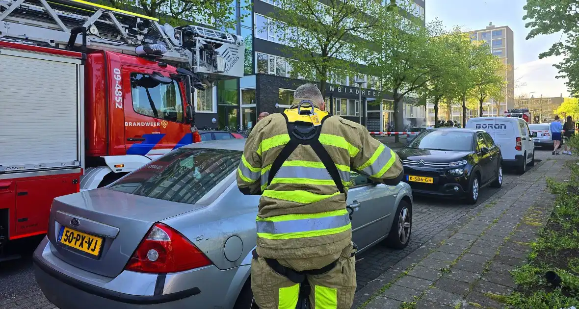 Forse rookontwikkeling bij grote flatbrand - Foto 8