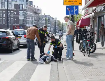 Scooterrijder rijdt door na aanrijding