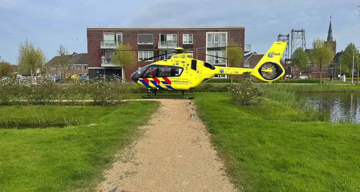 Motorrijder en bijrijder zwaargewond bij aanrijding - Foto 5