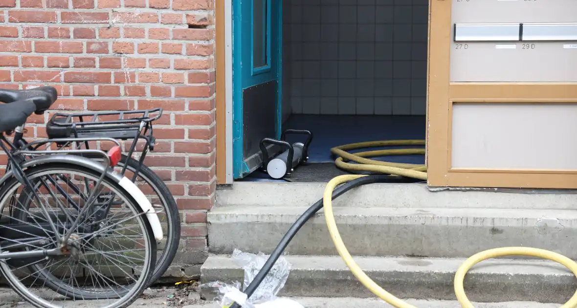 Enorme brandschade aan complex - Foto 4