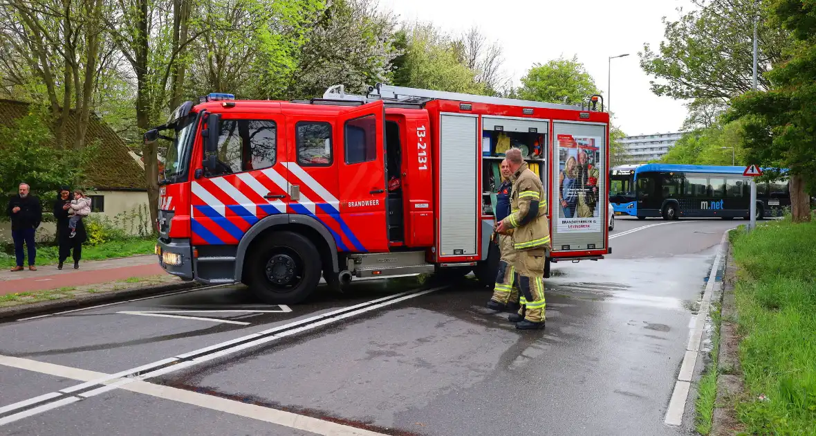 Auto vliegt spontaan in brand tijdens rit - Foto 6