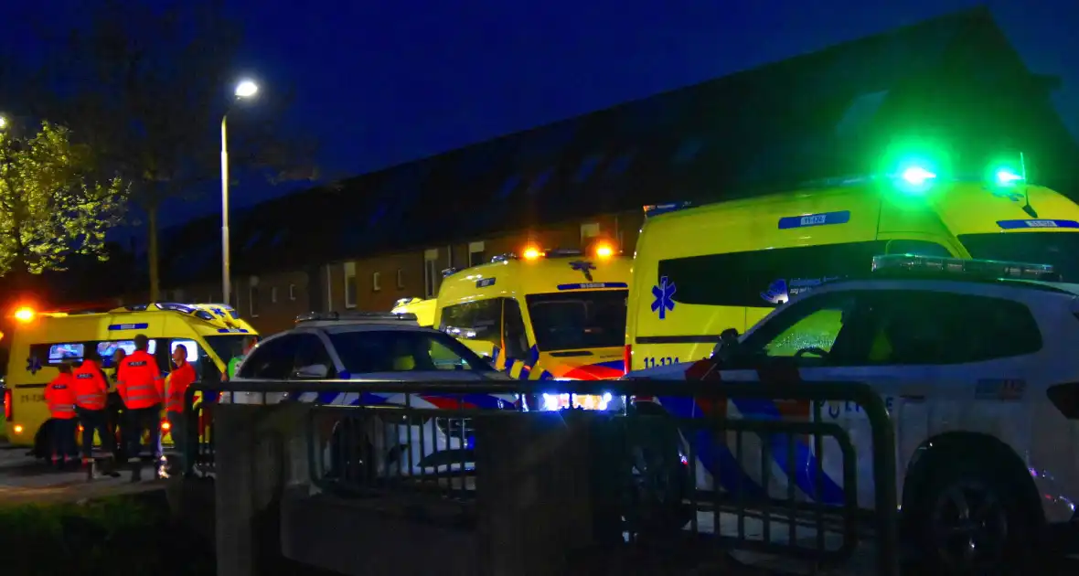 Politie start onderzoek naar woningbrand - Foto 4