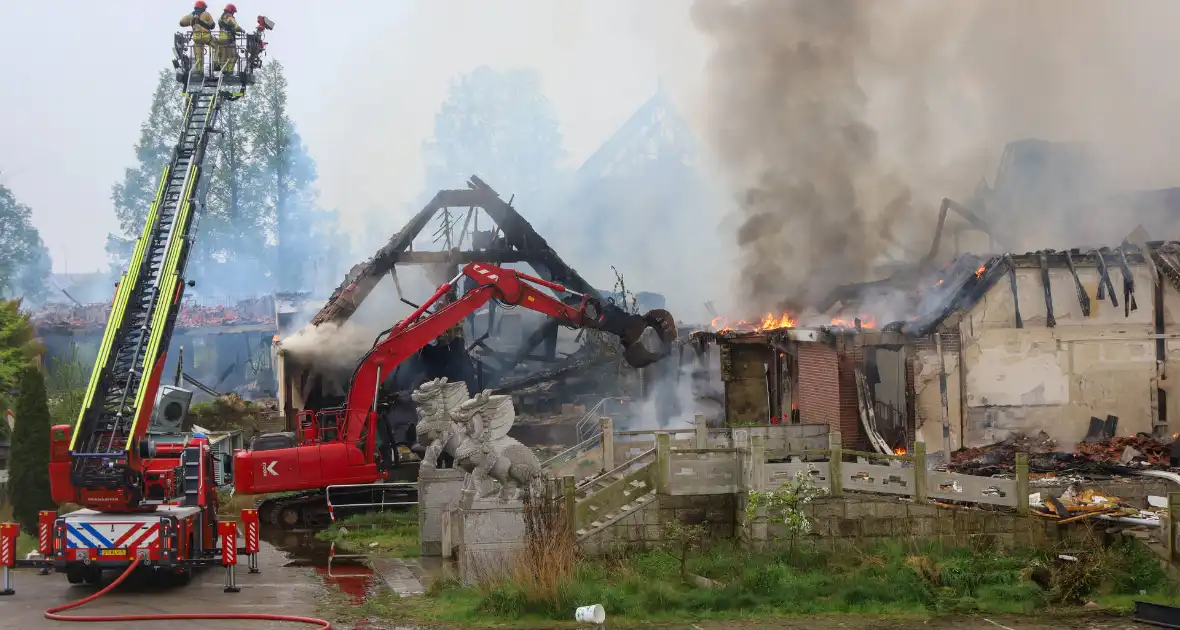 Grote brand legt wereldkeuken plat