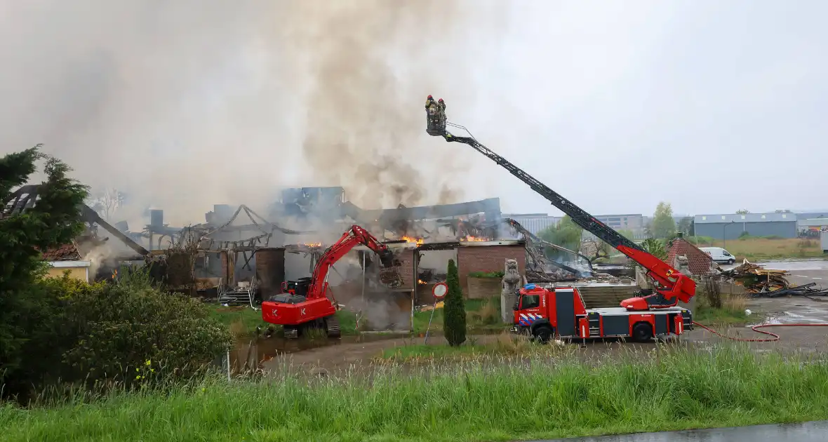 Grote brand legt wereldkeuken plat - Foto 1