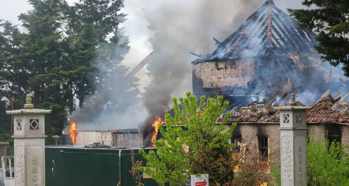 Grote brand legt wereldkeuken plat - Foto 3