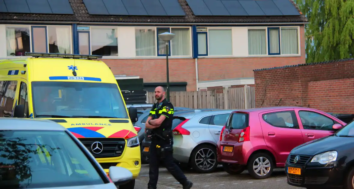Meerdere politie-eenheden ingezet na melding steekpartij - Foto 4