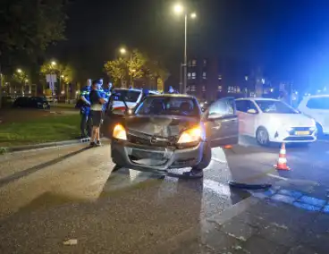 Dronken automobilist aangehouden na botsing tegen lantaarnpaal
