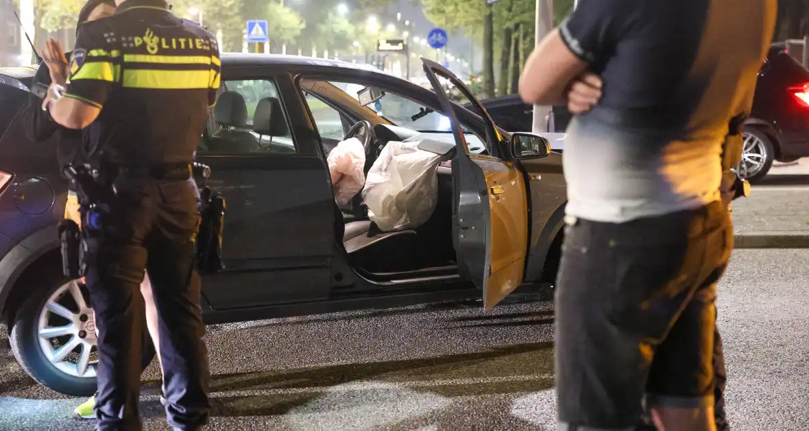 Dronken automobilist aangehouden na botsing tegen lantaarnpaal - Foto 13