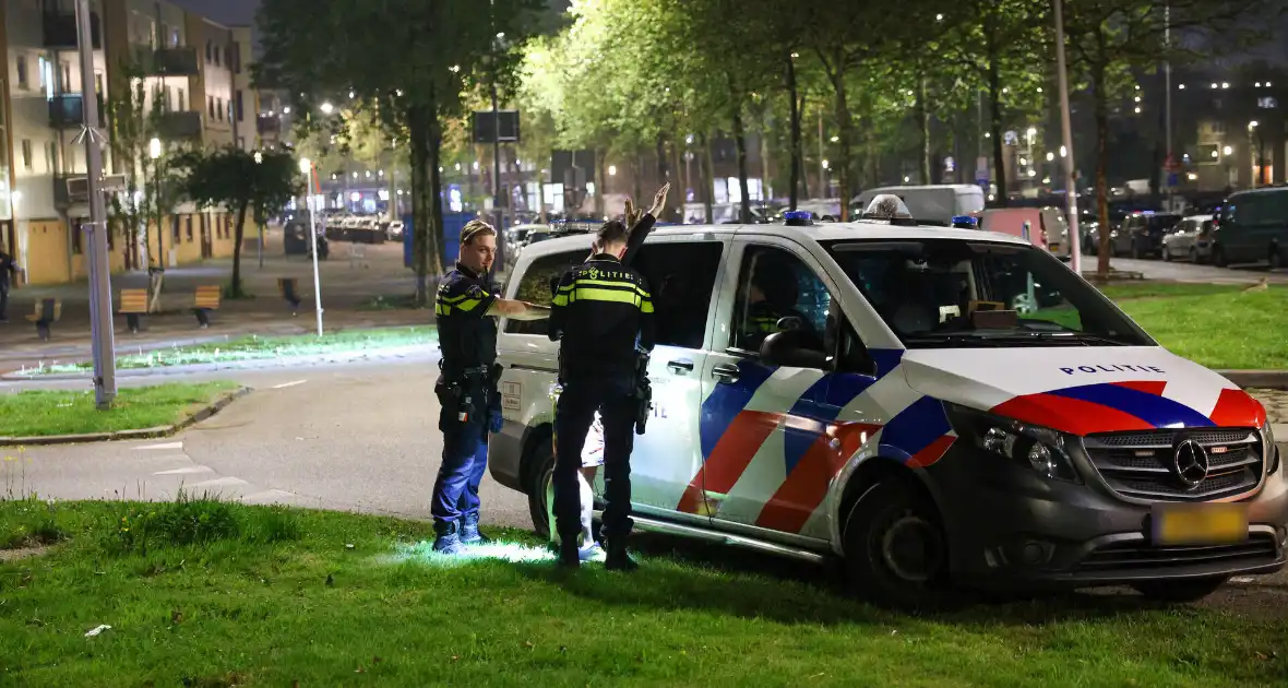 Dronken automobilist aangehouden na botsing tegen lantaarnpaal - Foto 7