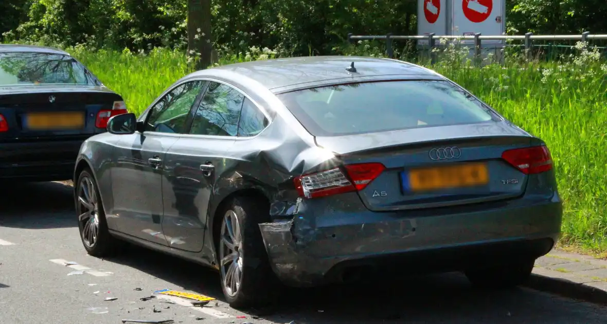 Opnieuw ongeval met flinke schade - Foto 4