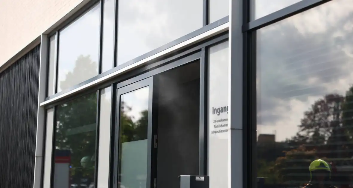 Rook in crematorium doordat crematie mis gaat - Foto 11