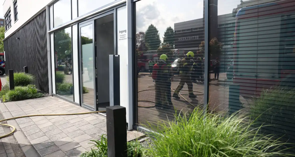 Rook in crematorium doordat crematie mis gaat - Foto 12