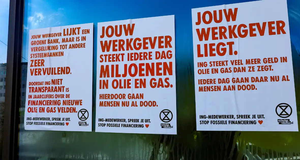 Demonstratie bij ING kantoorgebouw - Foto 2