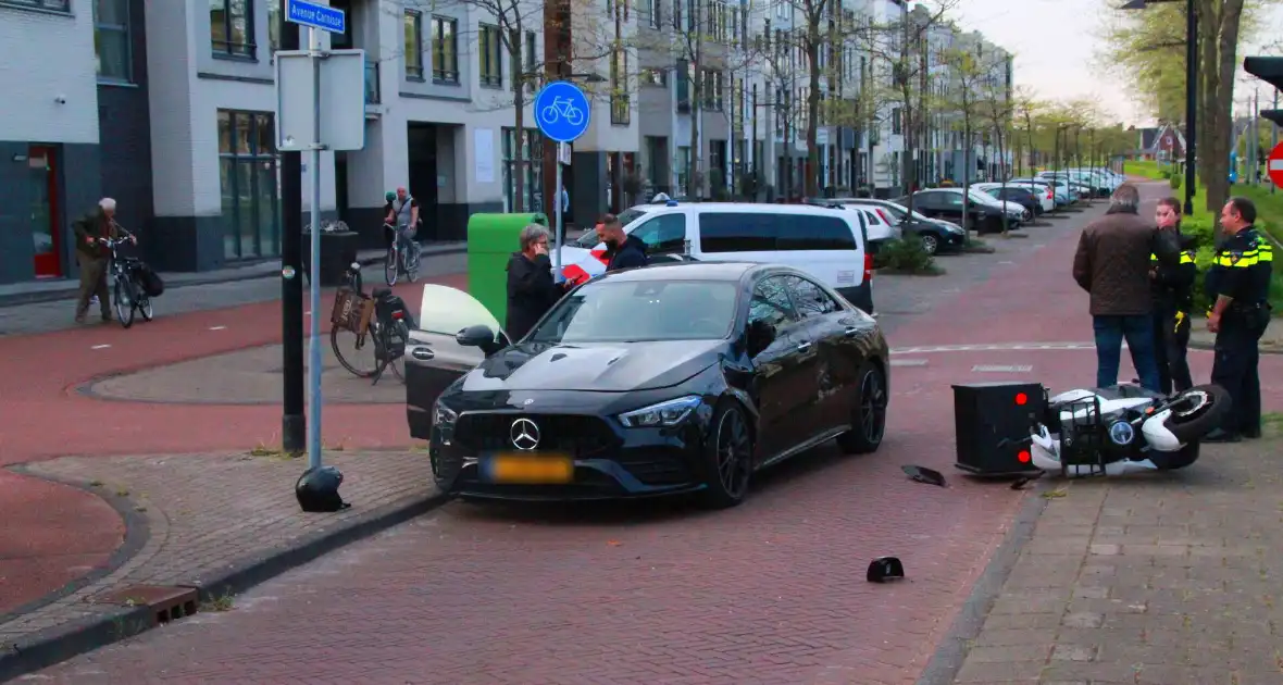Maaltijdbezorger aangereden