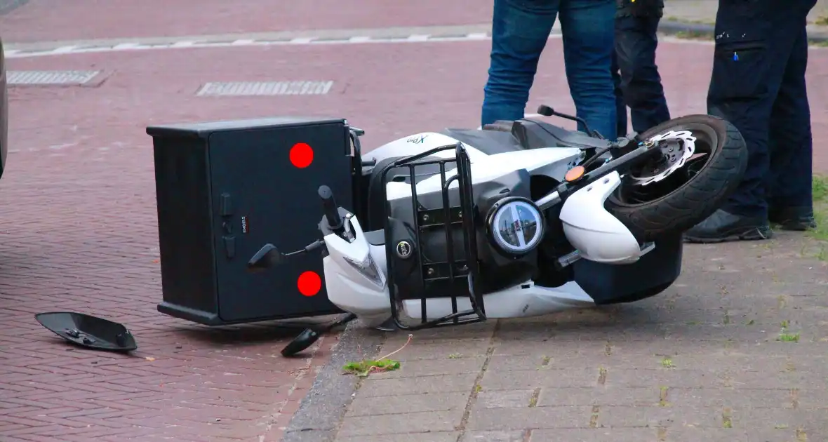 Maaltijdbezorger aangereden - Foto 3