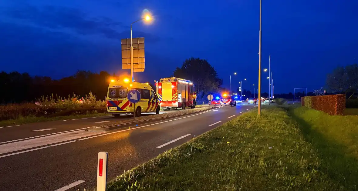 Eenzijdig ongeval auto belandt op fietspad - Foto 1