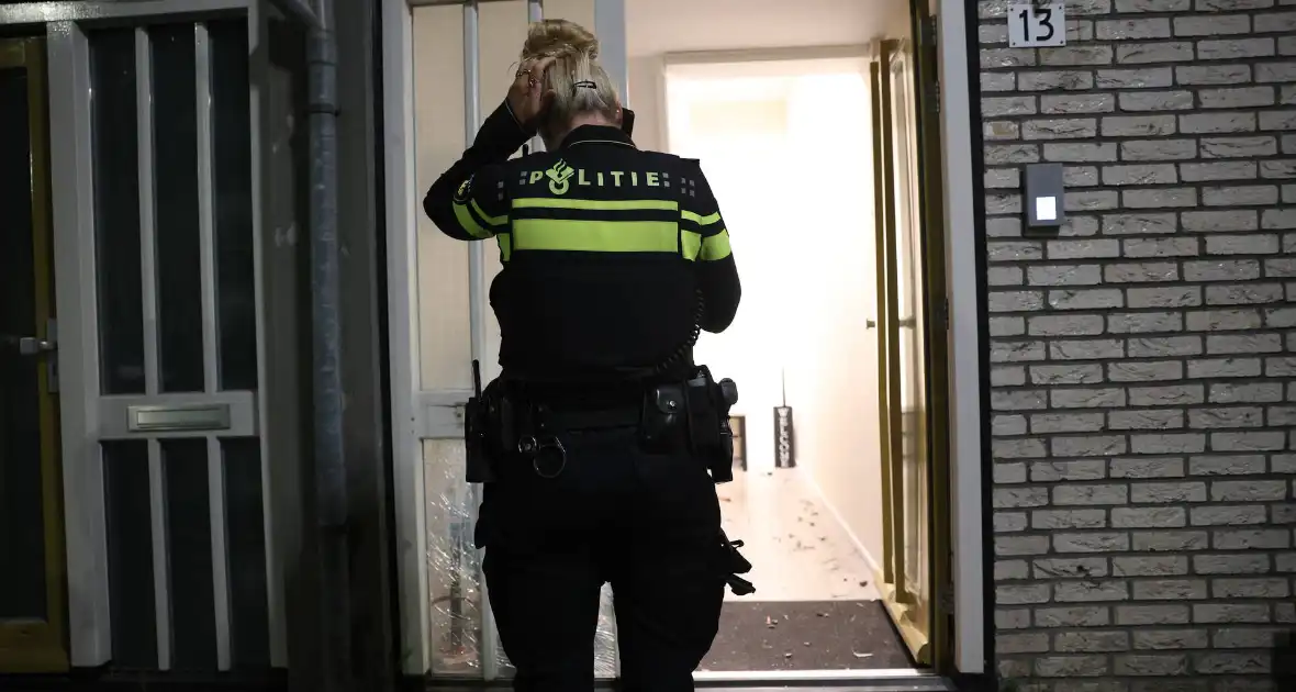 Explosie bij brievenbus woning - Foto 9