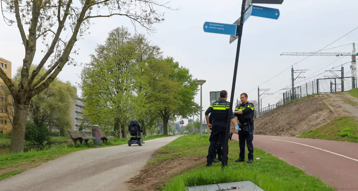 Persoon in scootmobiel gewond bij ongeval - Foto 1