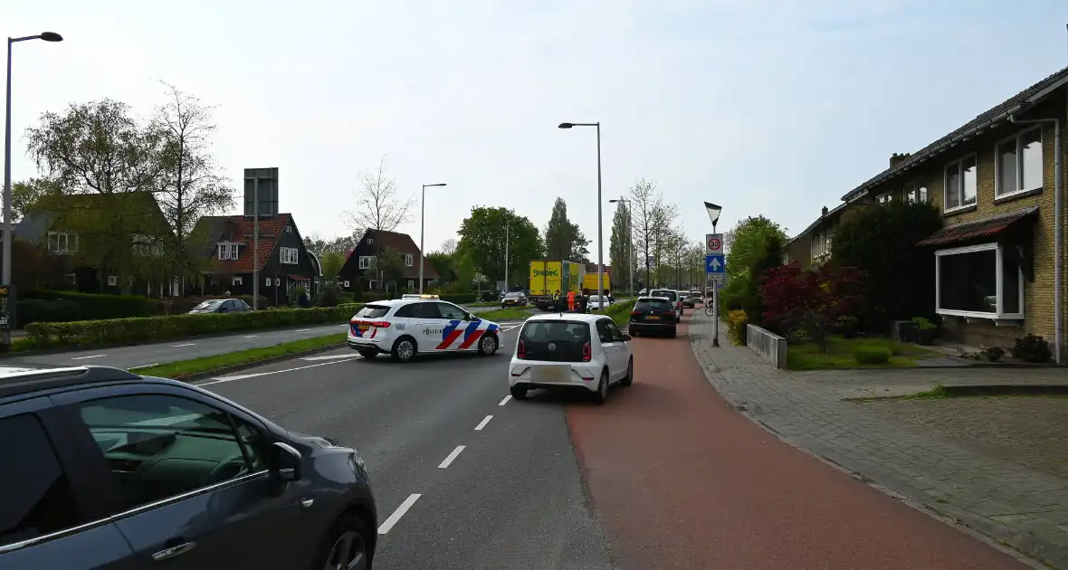 Oudere rijdt spook en komt in botsing met vrachtwagen - Foto 2
