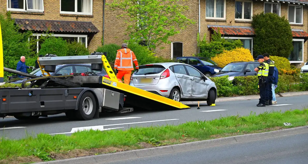 Oudere rijdt spook en komt in botsing met vrachtwagen - Foto 5