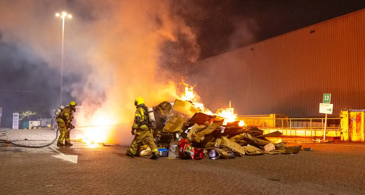 Hulpdiensten worstelen met toegang tot brand - Foto 11