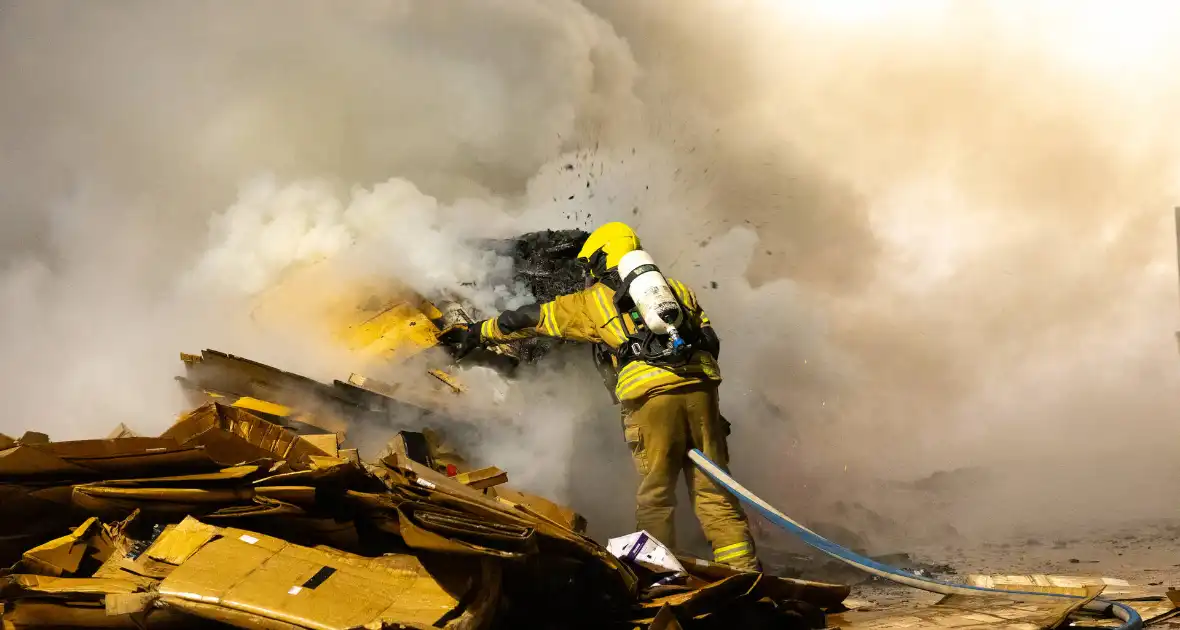 Hulpdiensten worstelen met toegang tot brand - Foto 13