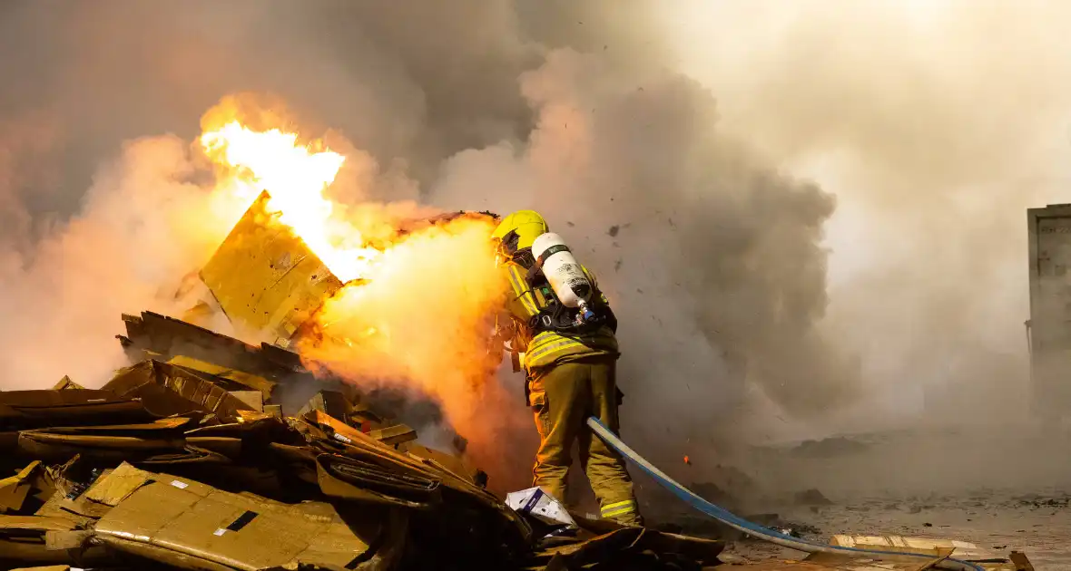 Hulpdiensten worstelen met toegang tot brand - Foto 14