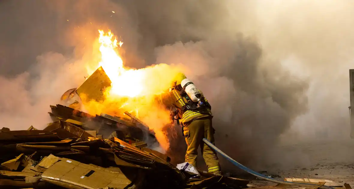 Hulpdiensten worstelen met toegang tot brand - Foto 15
