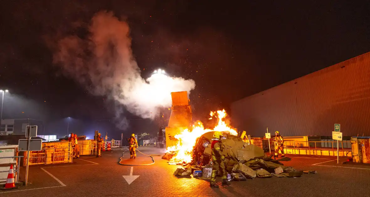 Hulpdiensten worstelen met toegang tot brand - Foto 8