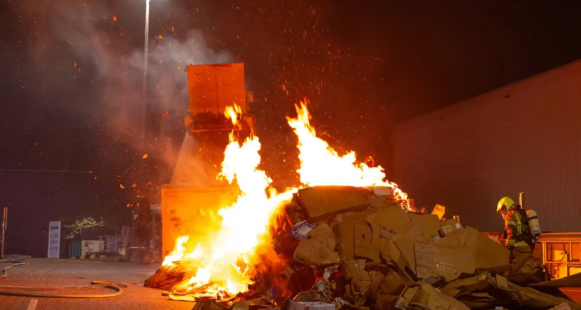 Hulpdiensten worstelen met toegang tot brand - Foto 9
