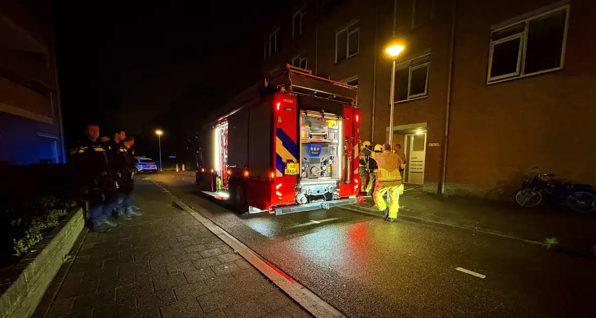 Brand in appartementencomplex veroorzaakt ontruiming - Foto 2