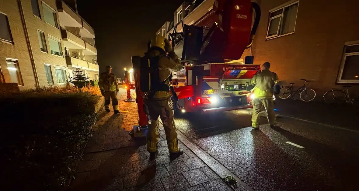 Brand in appartementencomplex veroorzaakt ontruiming - Foto 5