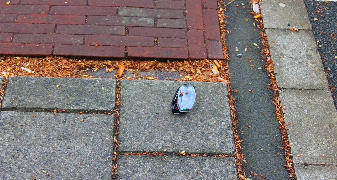 Fietser gewond en barst in ruit na botsing - Foto 5