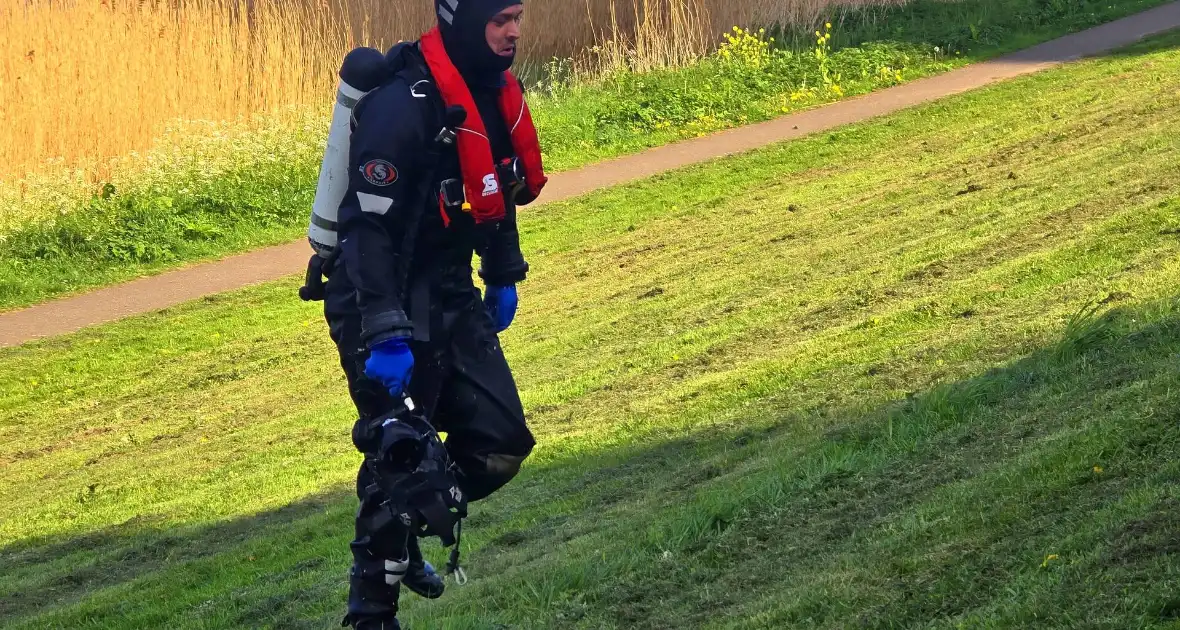 Hulpdiensten op zoek naar slachtoffer - Foto 4