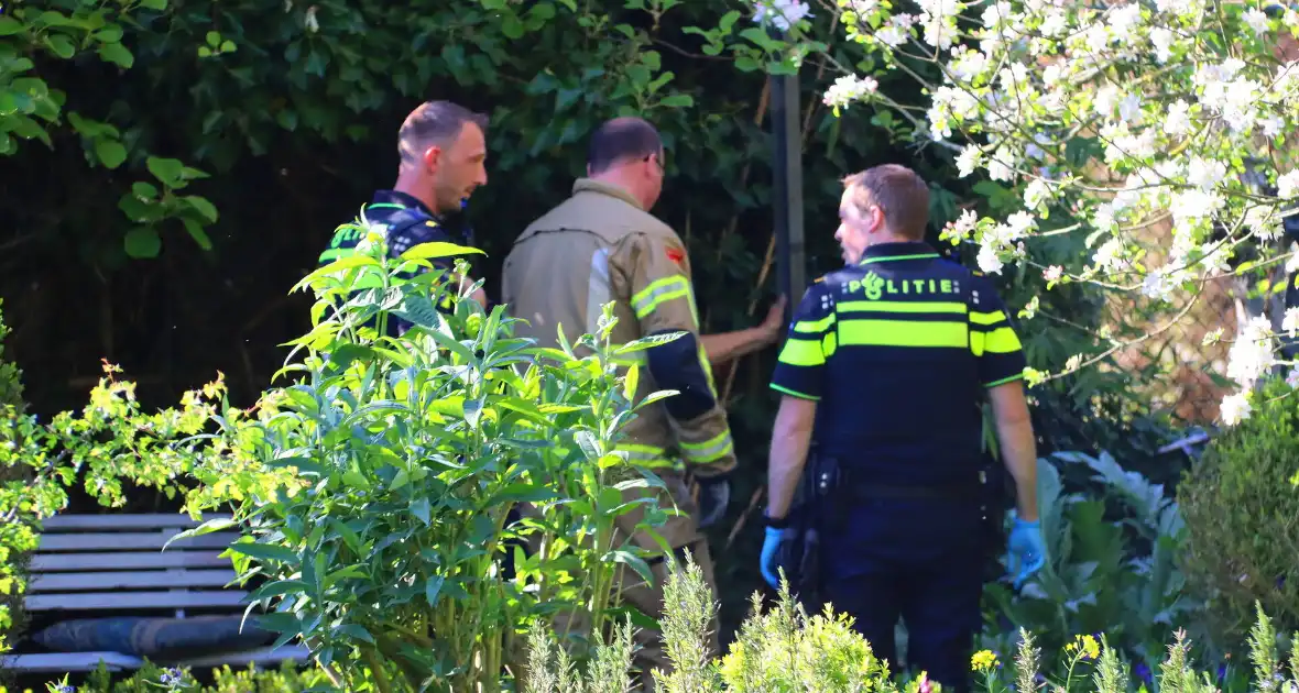 Man komt vast te zitten met voet in vlonder