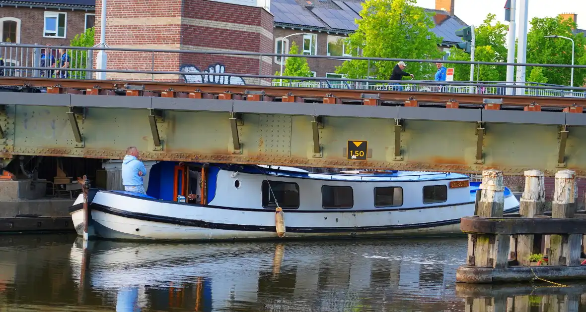 Boot ramt spoorbrug, trein verkeer gestremd - Foto 5