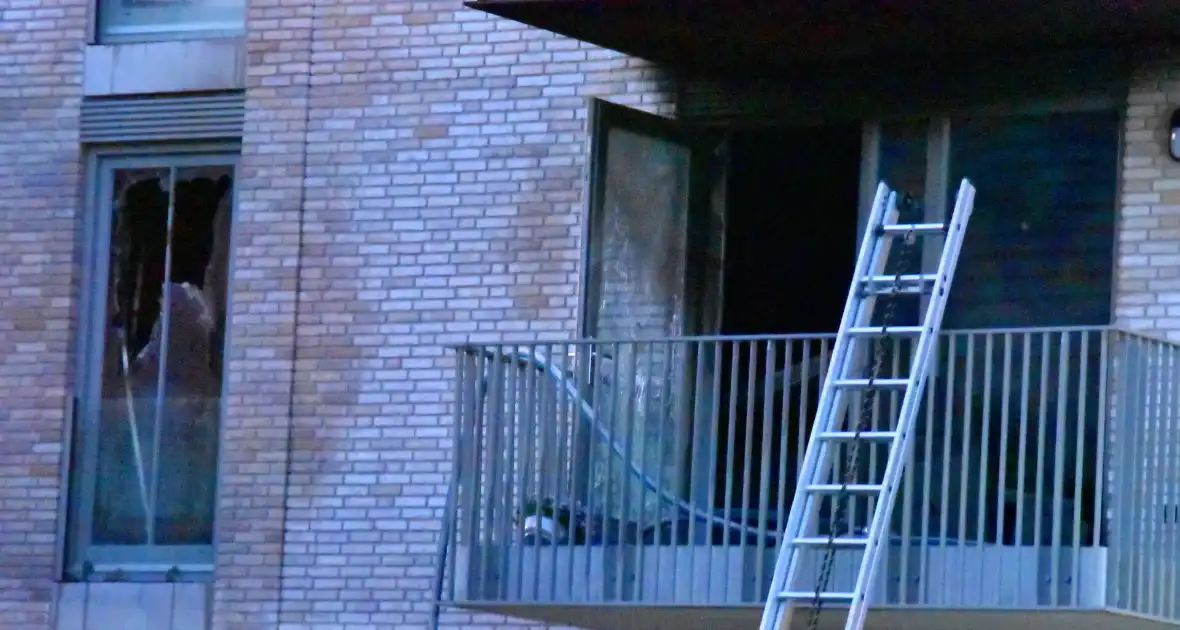 Traumateam ingezet bij grote brand - Foto 3