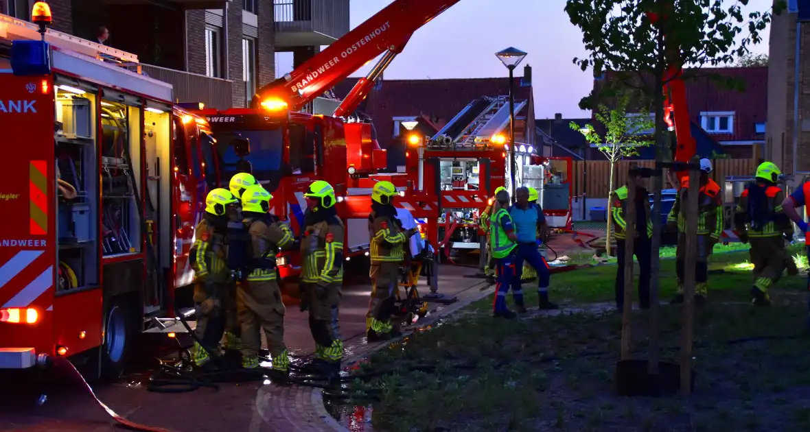 Traumateam ingezet bij grote brand - Foto 4