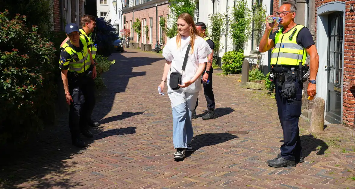 Tientallen jongeren op de vlucht voor politie - Foto 25