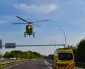 Auto belandt op zijn kop na ongeval, traumateam ingezet