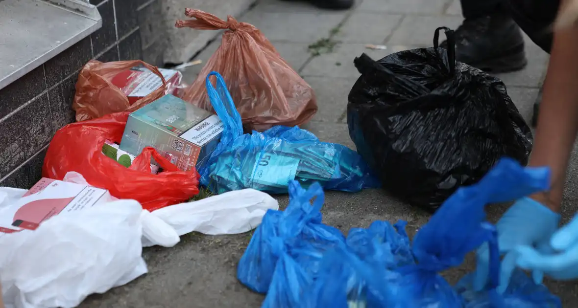Illegale sigaretten en contant geld aangetroffen - Foto 1