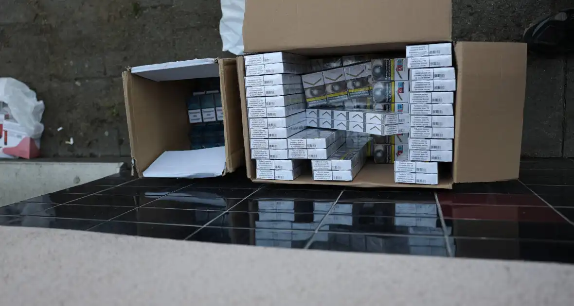 Illegale sigaretten en contant geld aangetroffen - Foto 4