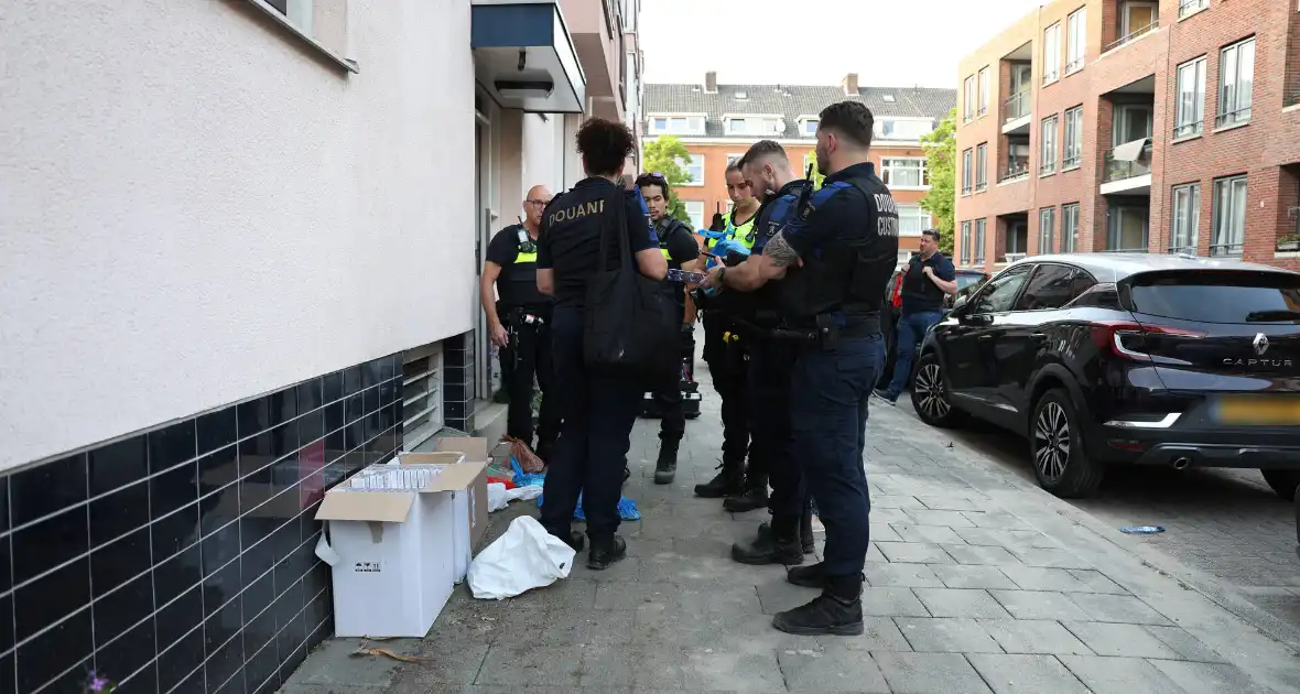 Illegale sigaretten en contant geld aangetroffen - Foto 7